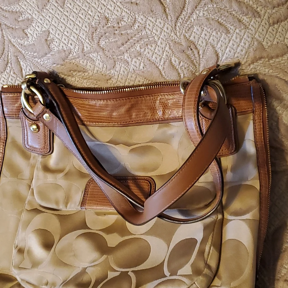 Coach Purse Shoulder / tote bag